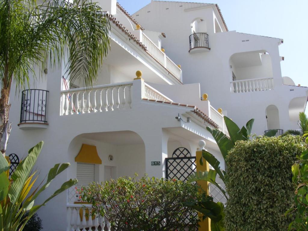 Apartamentos Las Rosas De Capistrano Nerja Exterior photo