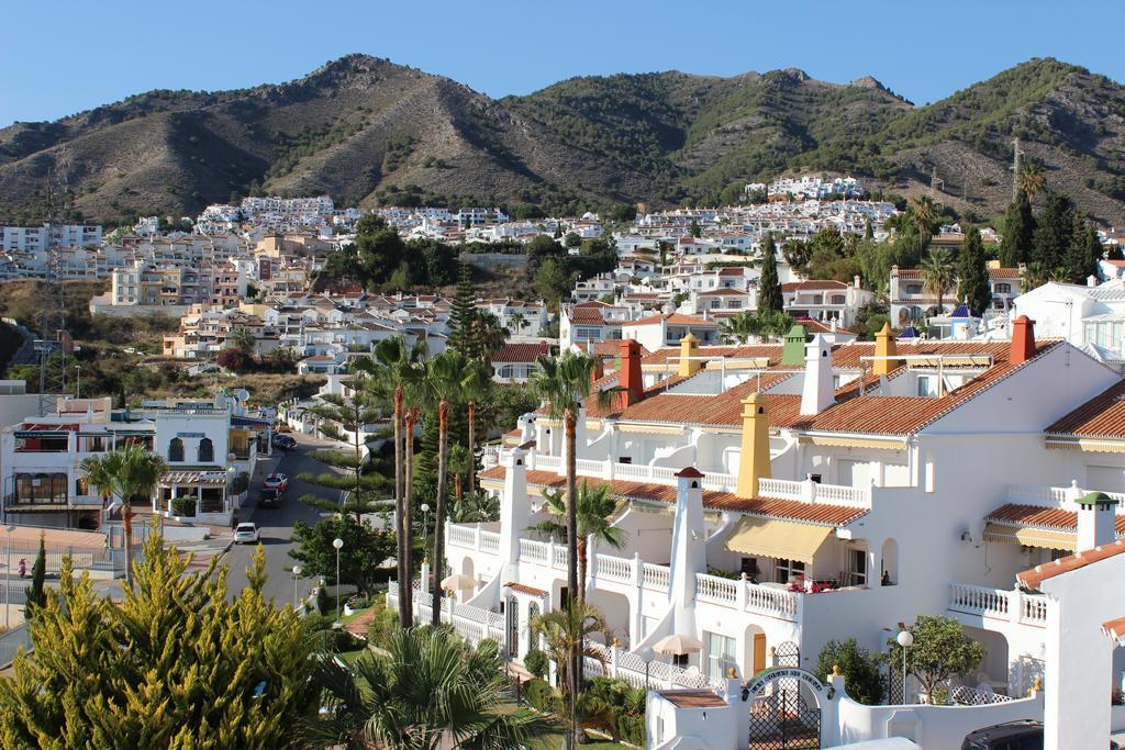 Apartamentos Las Rosas De Capistrano Nerja Exterior photo